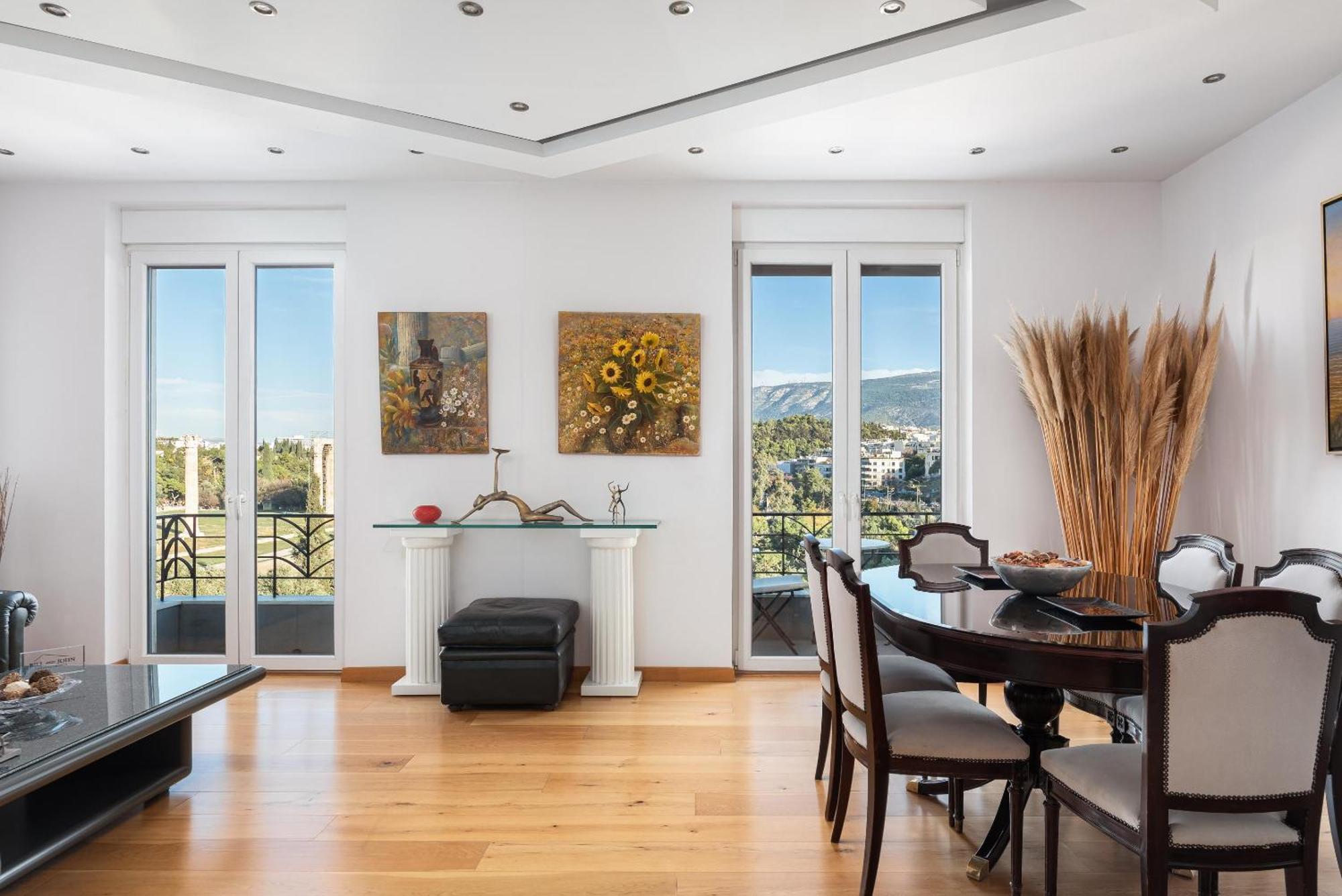Acropolis Elegant Penthouse Apartament *